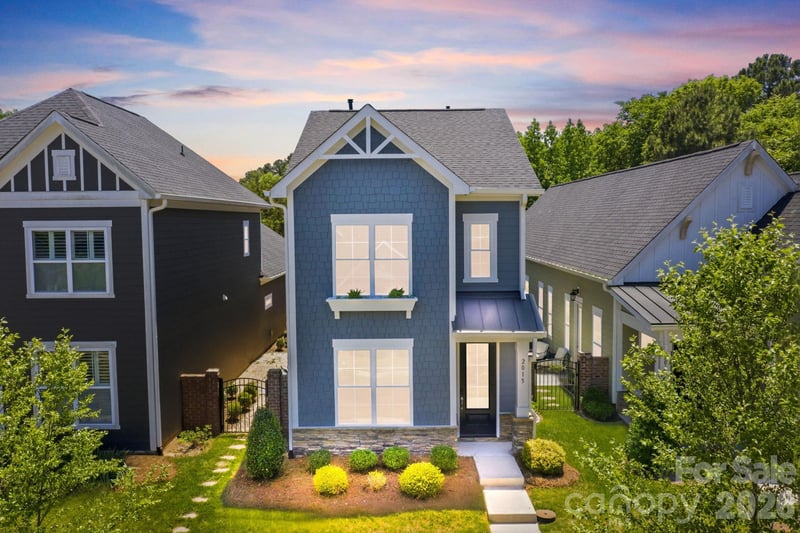 2015 Claybrook Lane, Denver, NC - 3 beds, 2.5 baths, 1,738 sqft - $380,000