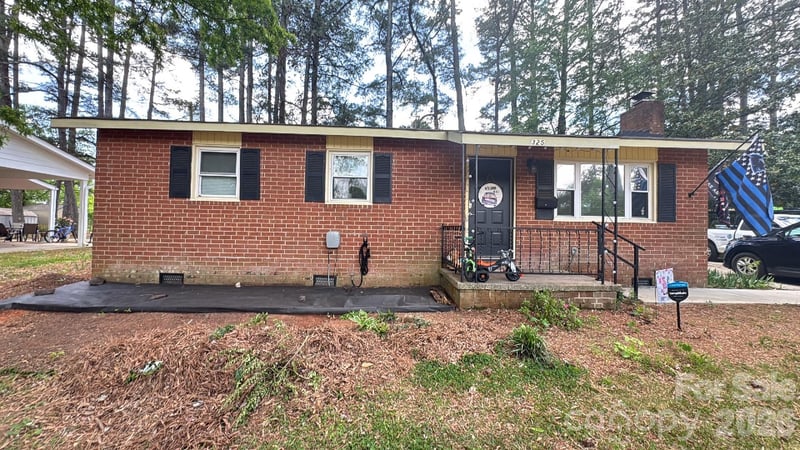325 Amber Court SW, Concord, NC - 3 beds, 1.5 baths, 1,195 sqft - $289,000