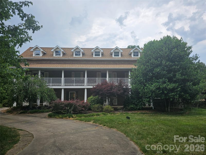 140 Ross Grove Road W, Shelby, NC - 4 beds, 4 baths, 5,587 sqft - $1,100,000