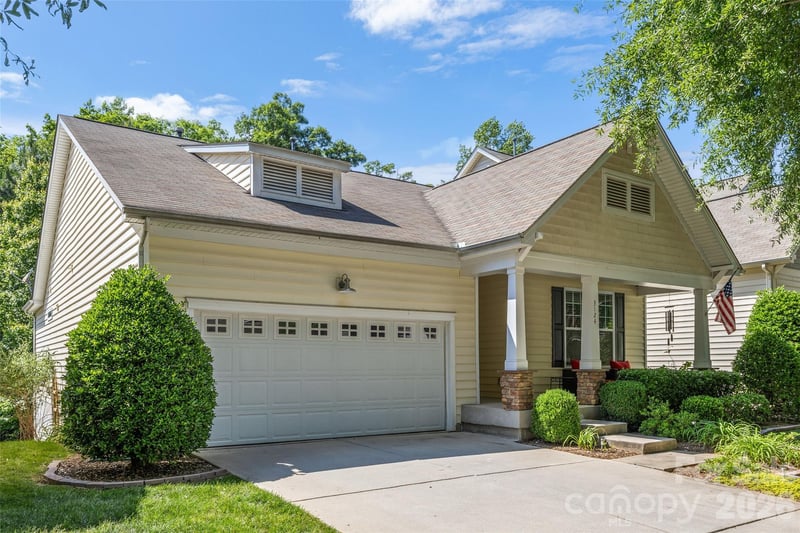 3124 Streamhaven Drive, Indian Land, SC - 4 beds, 3 baths, 2,965 sqft - $567,500