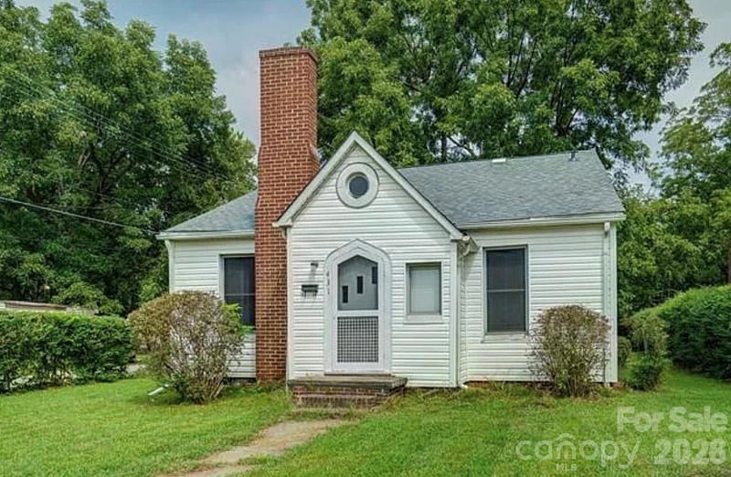 431 W Statesville Avenue, Mooresville, NC - 2 beds, 1 bath, 1,146 sqft - $220,000