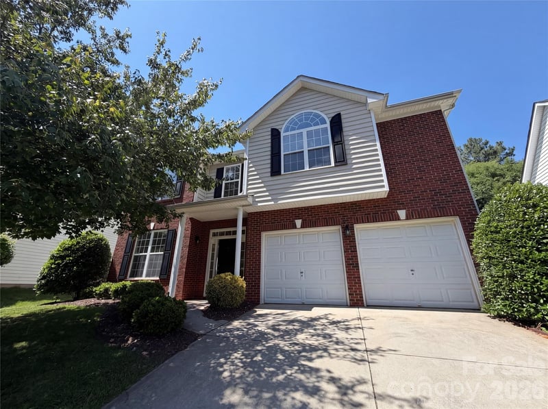 10050 Montrose Drive NW, Charlotte, NC - 4 beds, 2.5 baths, 2,427 sqft - $450,000