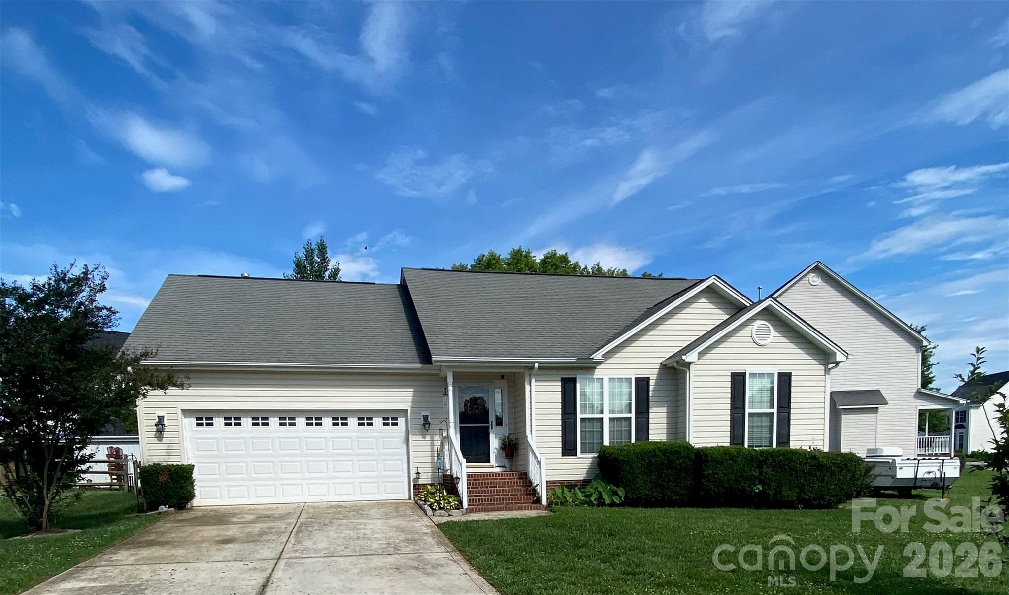 2017 Longhorn, Dallas, NC — property listing photo 1