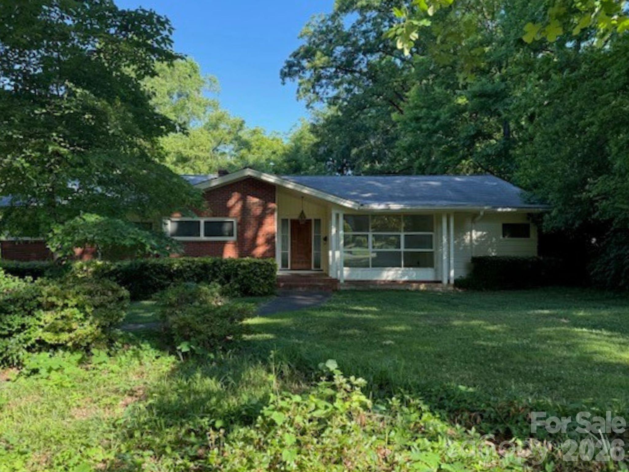 2028 Ferncliff, Charlotte, NC — property listing photo 1