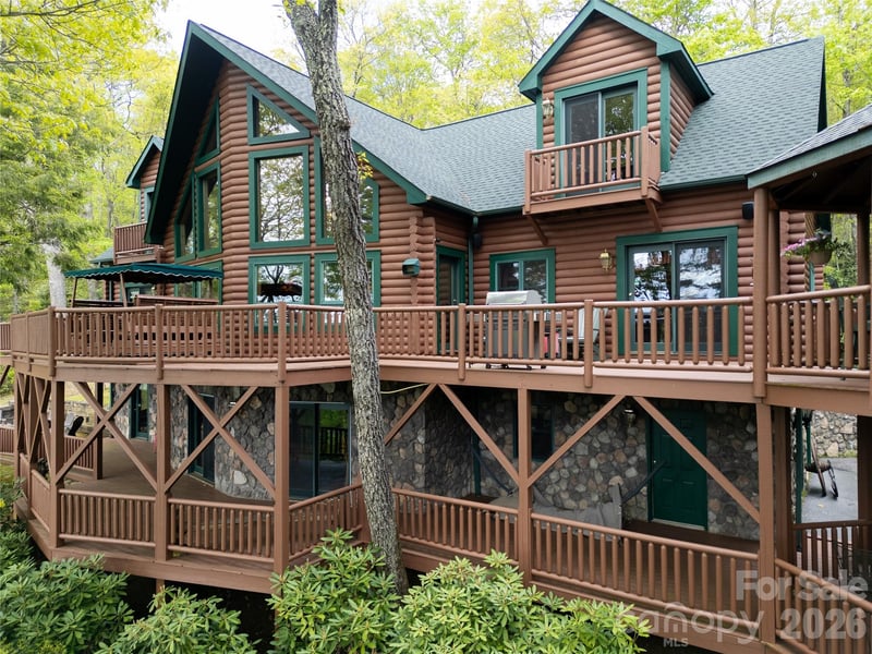 35 Falcon Crest Loop, Maggie Valley, NC - 3 beds, 3.5 baths, 4,465 sqft - $1,350,000
