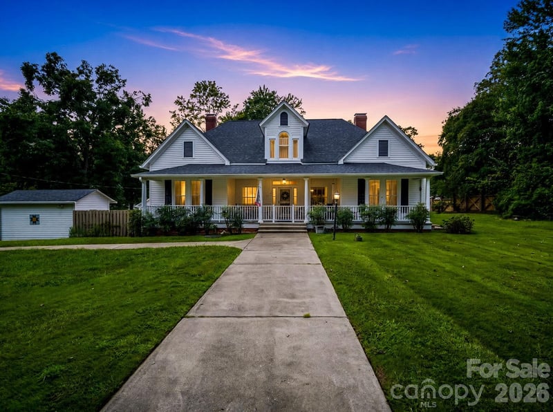 551 N Main Street, Rutherfordton, NC - 4 beds, 2 baths, 3,104 sqft - $560,000