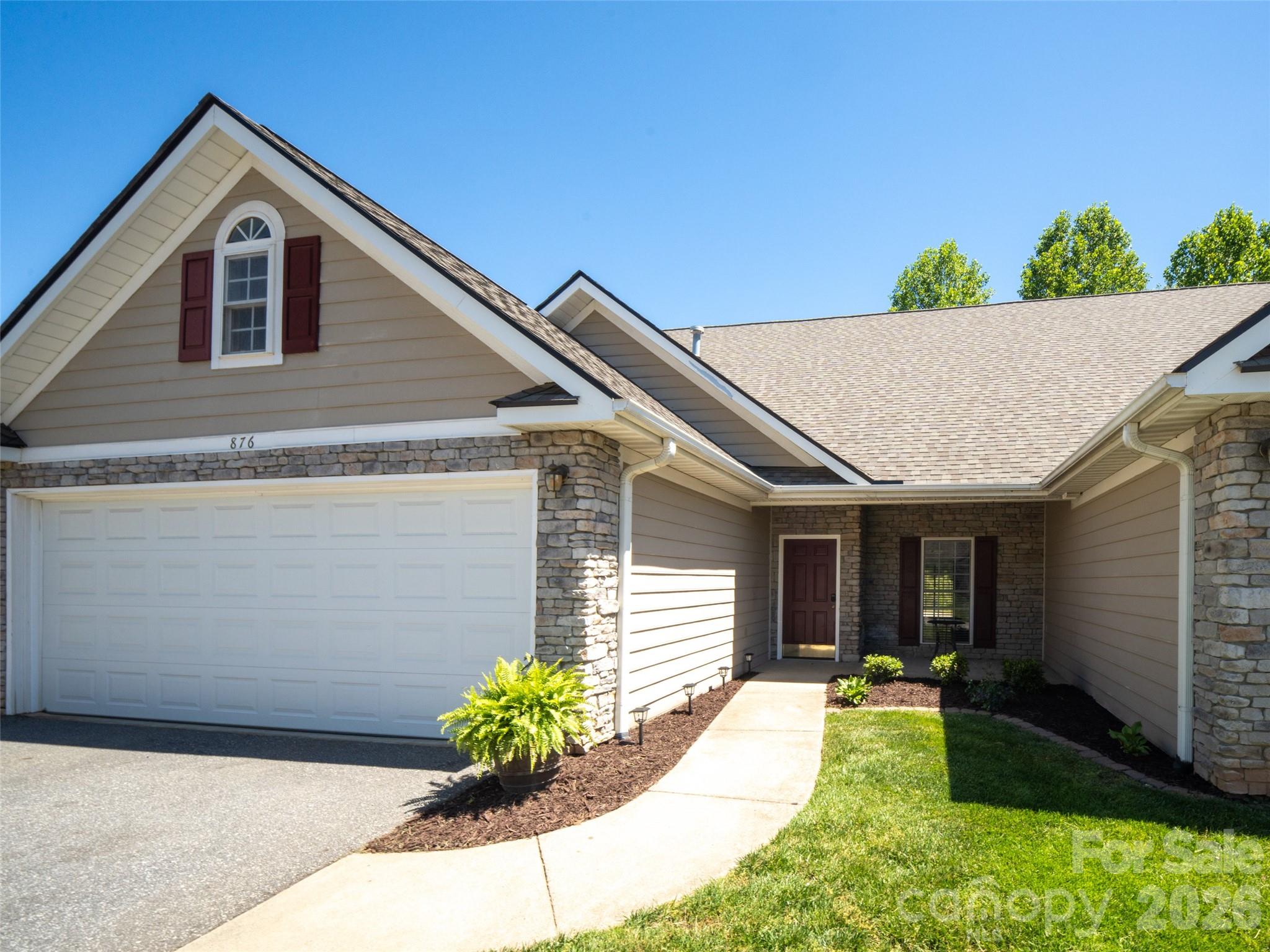876 W Pointe Drive, Asheville, NC. property listing photo