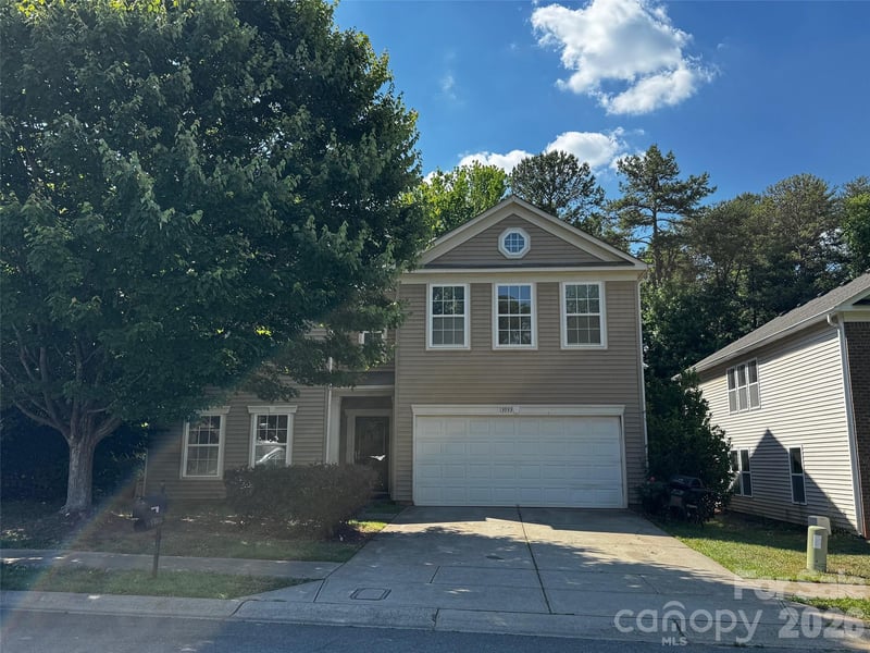 13933 Pinyon Pine Lane, Charlotte, NC - 4 beds, 2.5 baths, 3,998 sqft - $429,900