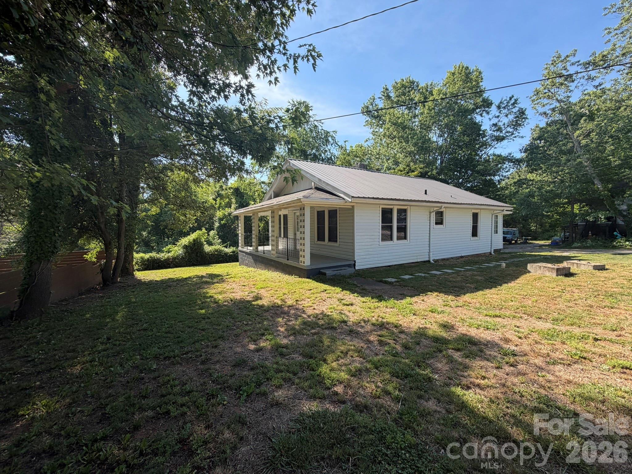 41 Oak Hill, Asheville, NC. property listing photo