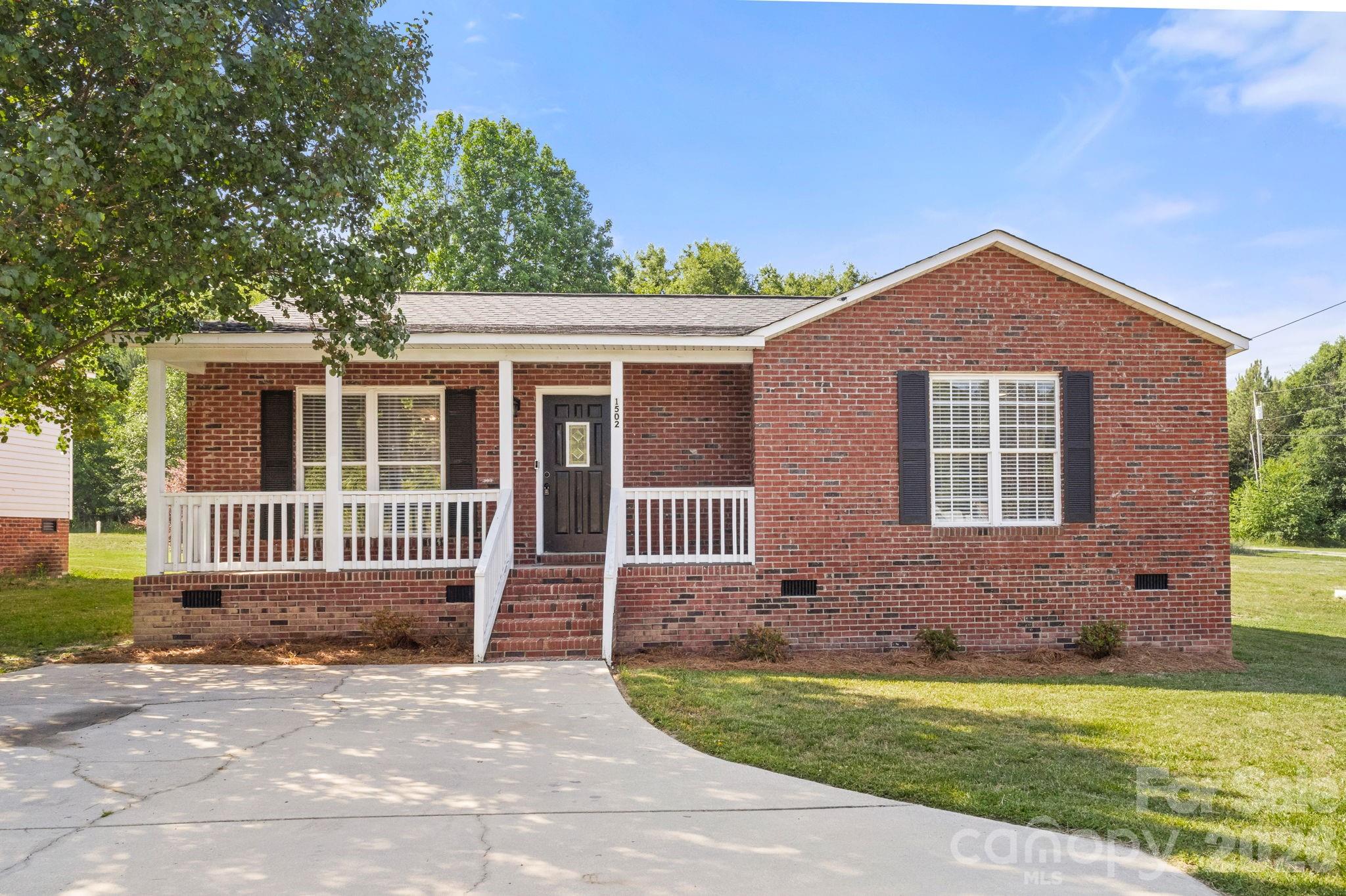 1502 E Main Street, Cherryville, NC. property listing photo