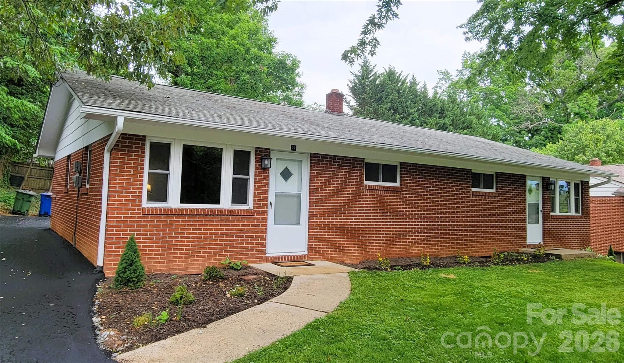 25 Browndale Road, Asheville, NC. property listing photo