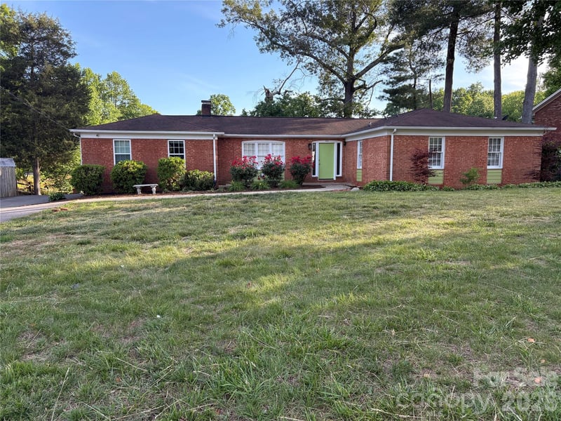 622 S Carolina Avenue, Statesville, NC - 4 beds, 3 baths, 2,273 sqft - $379,900