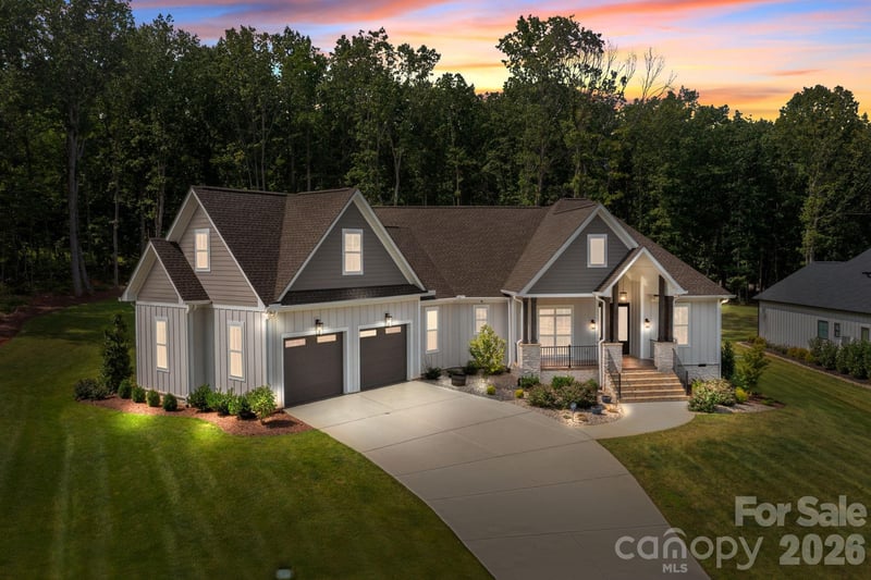 4465 Brancer Lane, Lincolnton, NC - 3 beds, 2.5 baths, 3,046 sqft - $925,000