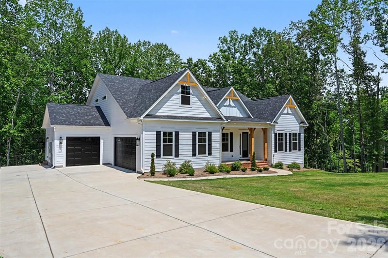 131 High Lake Drive, Statesville, NC - 4 beds, 4.5 baths, 4,848 sqft - $1,050,000