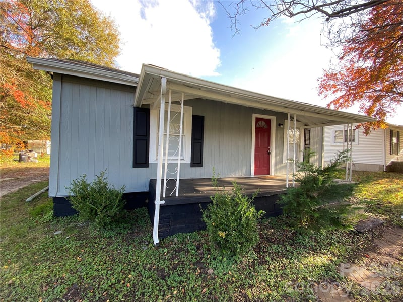 1104 Baker Boulevard, Gastonia, NC - 2 beds, 2 baths, 720 sqft - $139,000