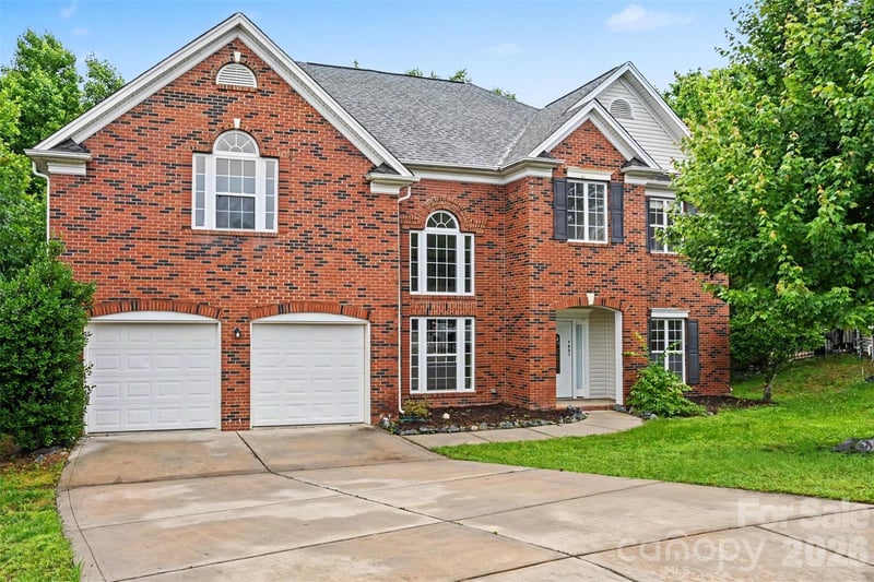 1631 Shadow Creek Street NW, Concord, NC - 5 beds, 3 baths, 3,467 sqft - $560,000