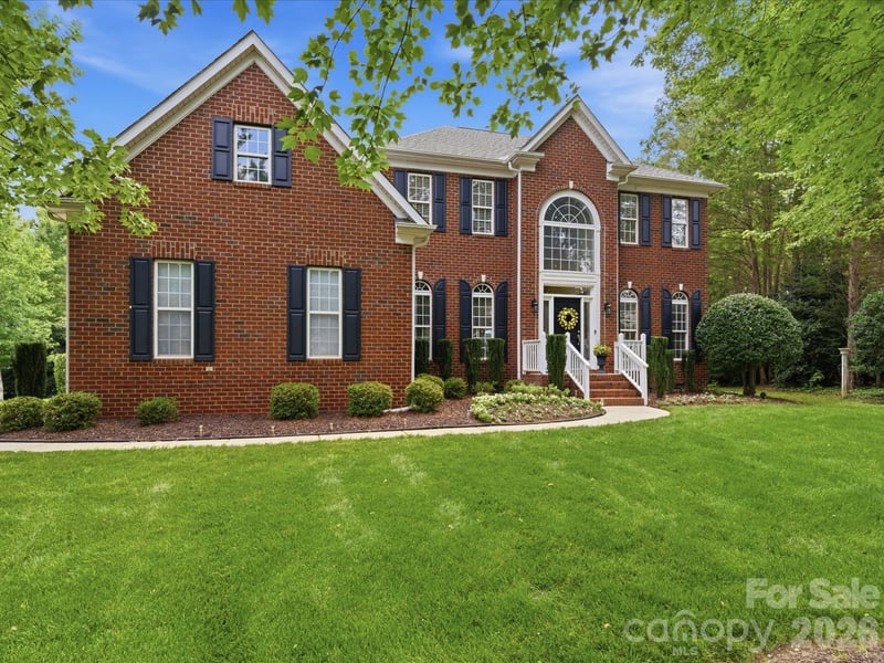 8603 Tintinhull Lane, Waxhaw, NC - 5 beds, 3.5 baths, 3,490 sqft - $910,000