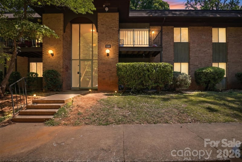 330 Orchard Trace Lane Apt 8, Charlotte, NC - 2 beds, 1 bath, 801 sqft - $124,000