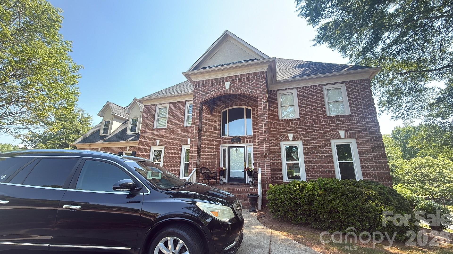 232 40th Avenue Drive NW, Hickory, NC. property listing photo