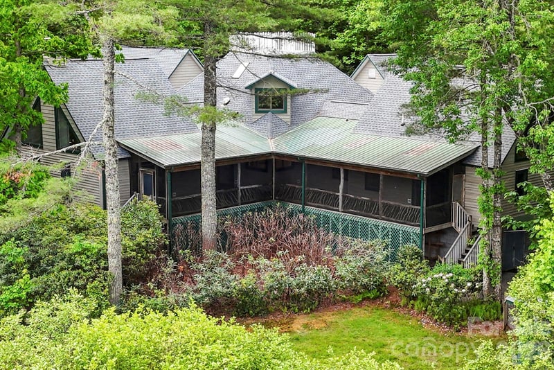 1592 Eagle Lake Drive Apt 154, Brevard, NC - 3 beds, 3 baths, 4,554 sqft - $1,400,000
