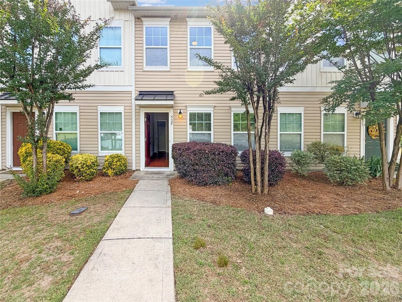 529 Alderman Lane, Fort Mill, SC - 2 beds, 2.5 baths, 1,372 sqft - $242,000