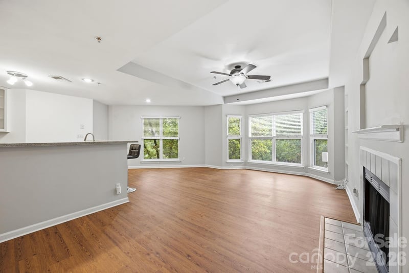 509 N Graham Street Apt 3F, Charlotte, NC - 2 beds, 2.5 baths, 1,083 sqft - $289,900