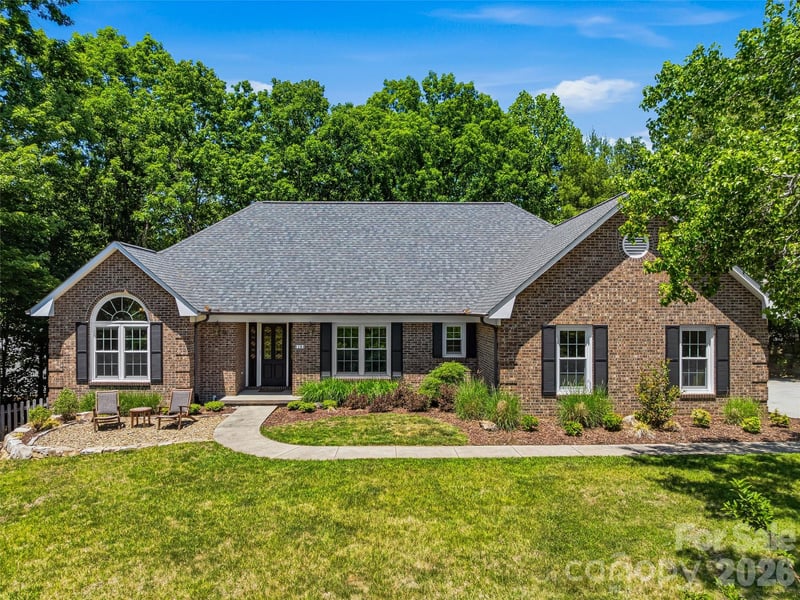 18 High Bluff Drive, Weaverville, NC - 4 beds, 3 baths, 3,308 sqft - $839,000