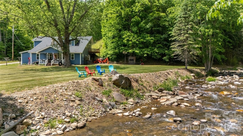 84 Sheets Farm Road, Bakersville, NC - 4 beds, 3 baths, 2,338 sqft - $450,000