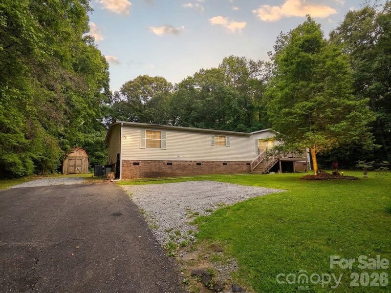1276 Forest Ridge Drive, Bessemer City, NC - 3 beds, 2 baths, 1,728 sqft - $239,999