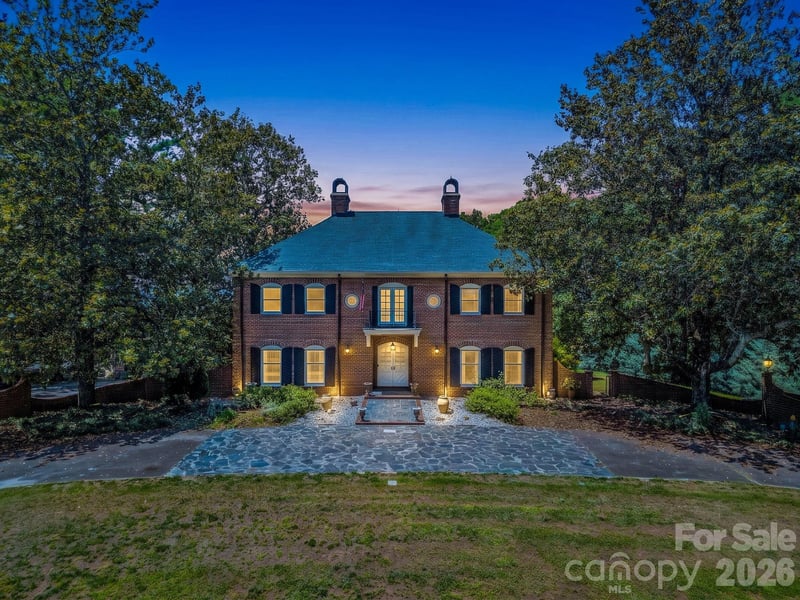 590 Miller Road, Rutherfordton, NC - 4 beds, 4.5 baths, 4,433 sqft - $1,094,000