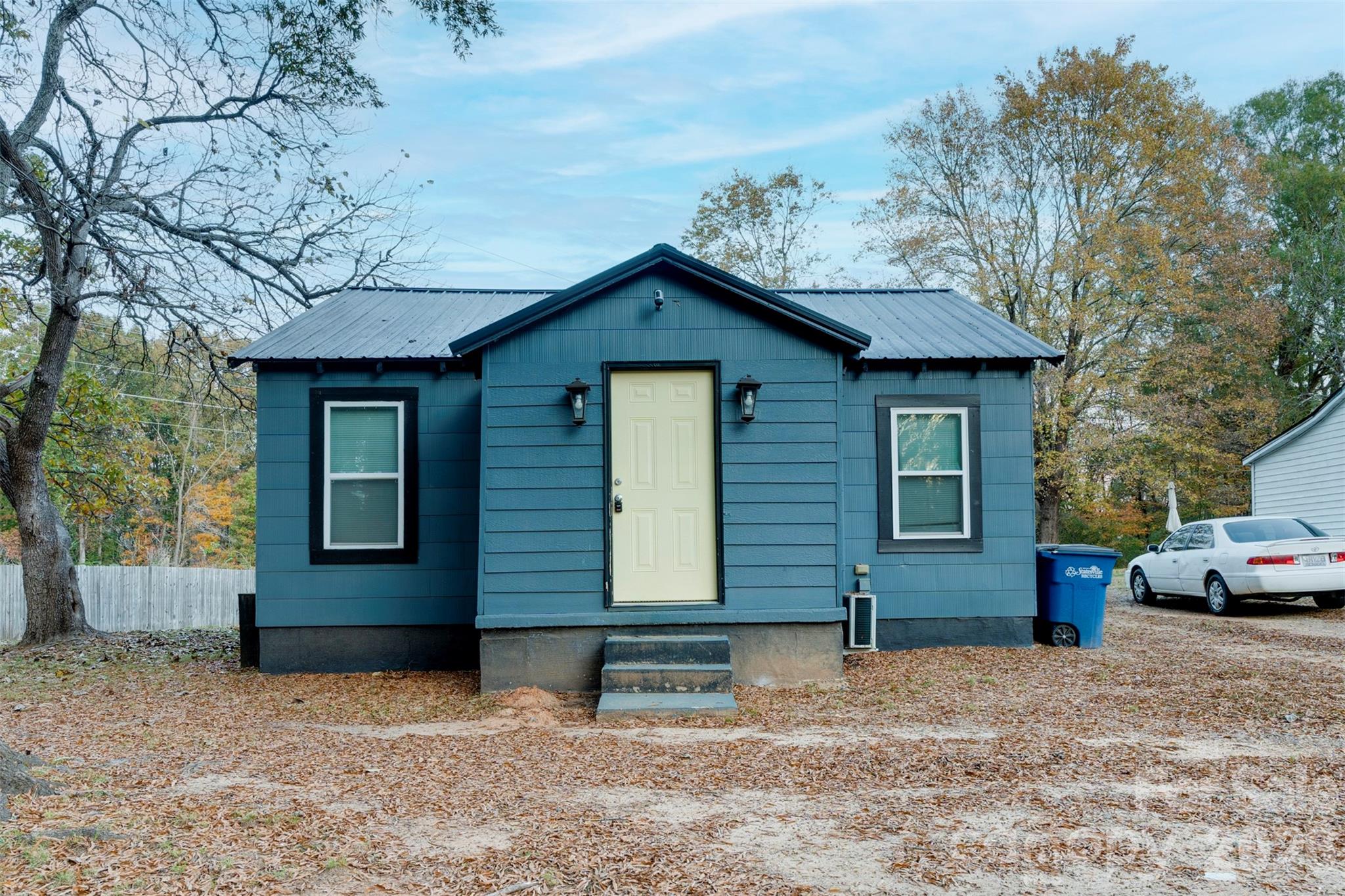 1327 11th Street, Statesville, NC — property listing photo