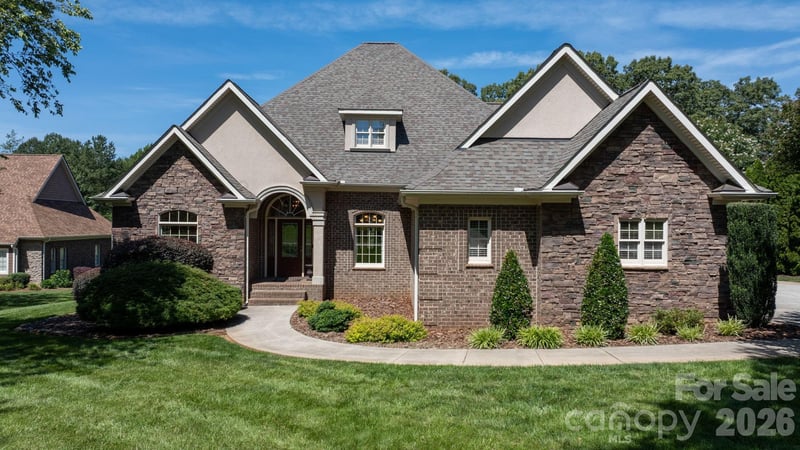 1055 Catawba Greens Drive, Newton, NC - 4 beds, 3.5 baths, 3,335 sqft - $710,000