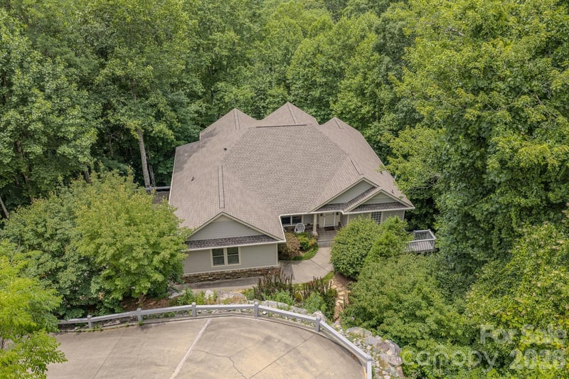 329 Mountain Crest Drive, Hendersonville, NC - 4 beds, 3 baths, 3,770 sqft - $775,000