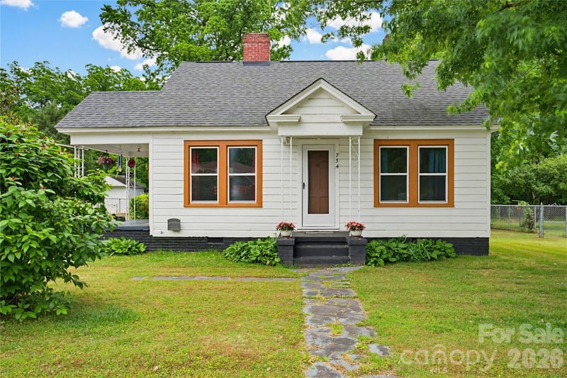 734 Tanglewood Drive, Salisbury, NC - 2 beds, 1 bath, 886 sqft - $215,000