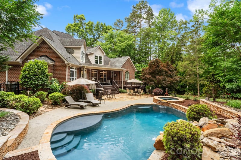 211 Anniston, Davidson, NC - 4 beds, 4 baths, 3,583 sqft - $1,200,000