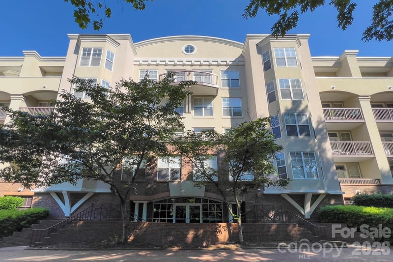 405 W 7th Street Apt 303, Charlotte, NC - 3 beds, 2 baths, 1,310 sqft - $415,000