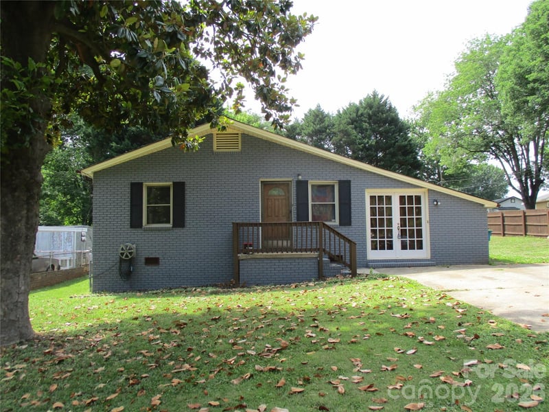 307 6th Street, Belmont, NC - 3 beds, 2 baths, 1,522 sqft - $289,999