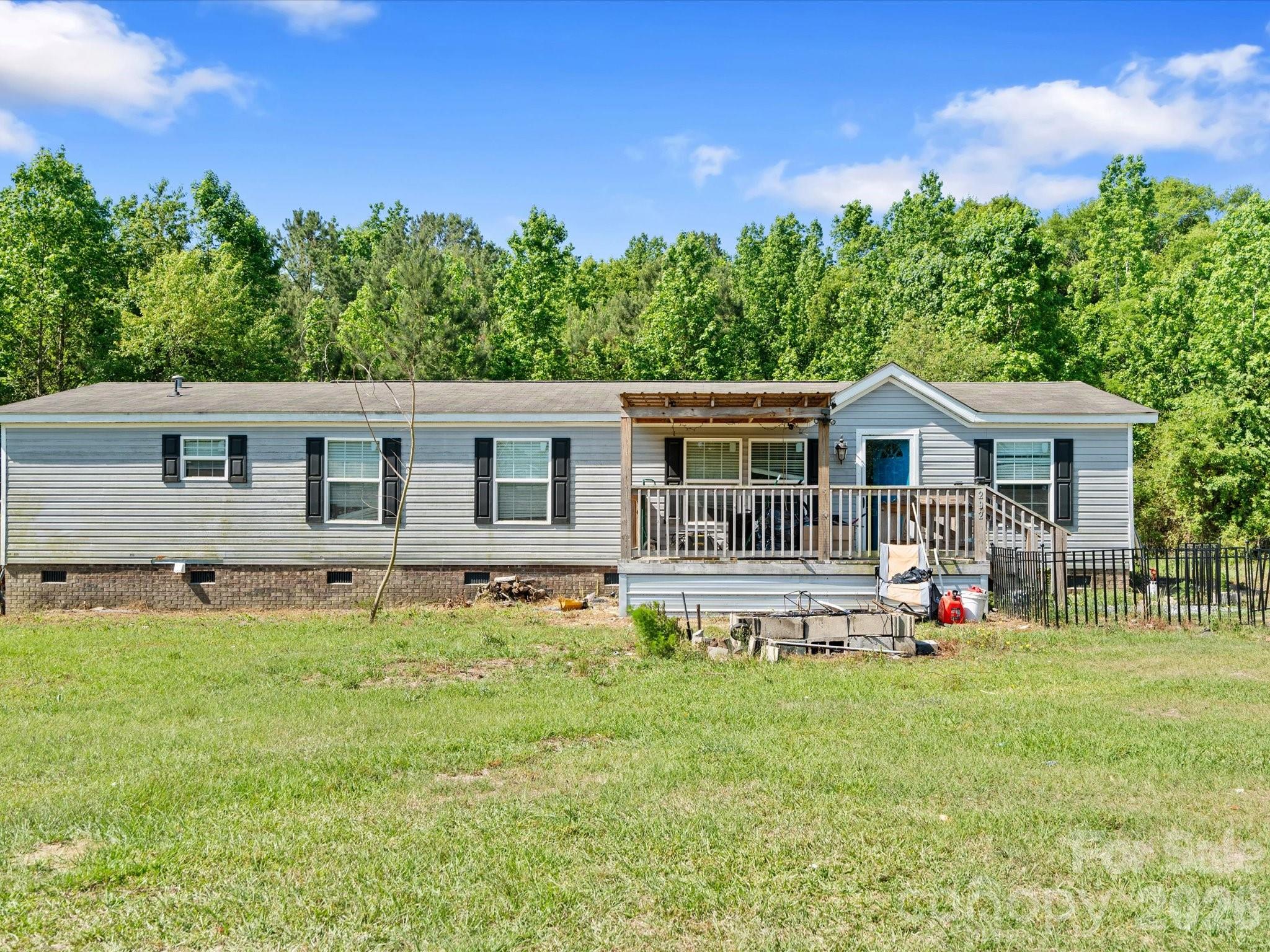 292 Longhorn Lane, Cheraw, SC — property listing photo