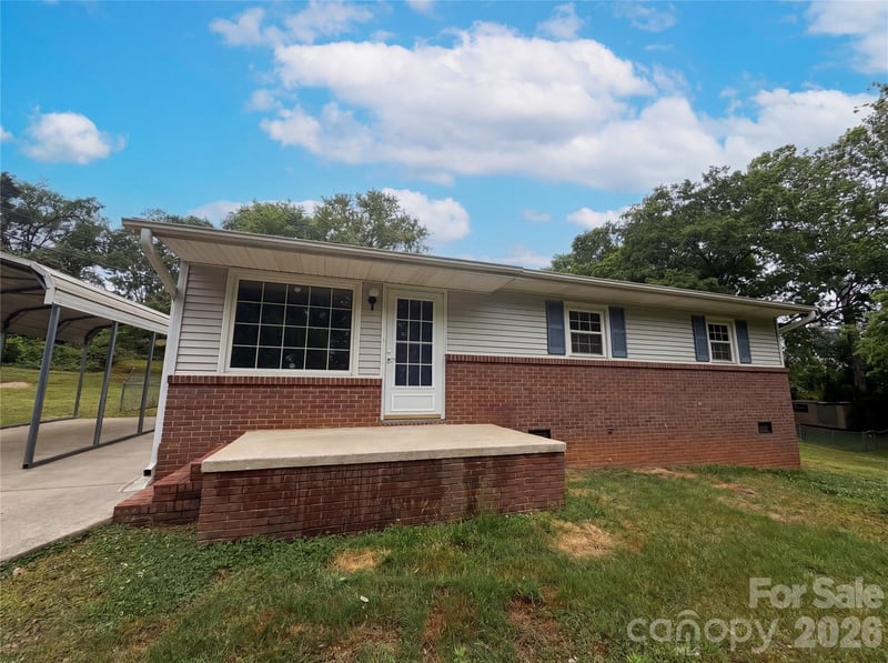 318 Mitchell Street, Belmont, NC - 3 beds, 1 bath, 1,380 sqft - $255,000