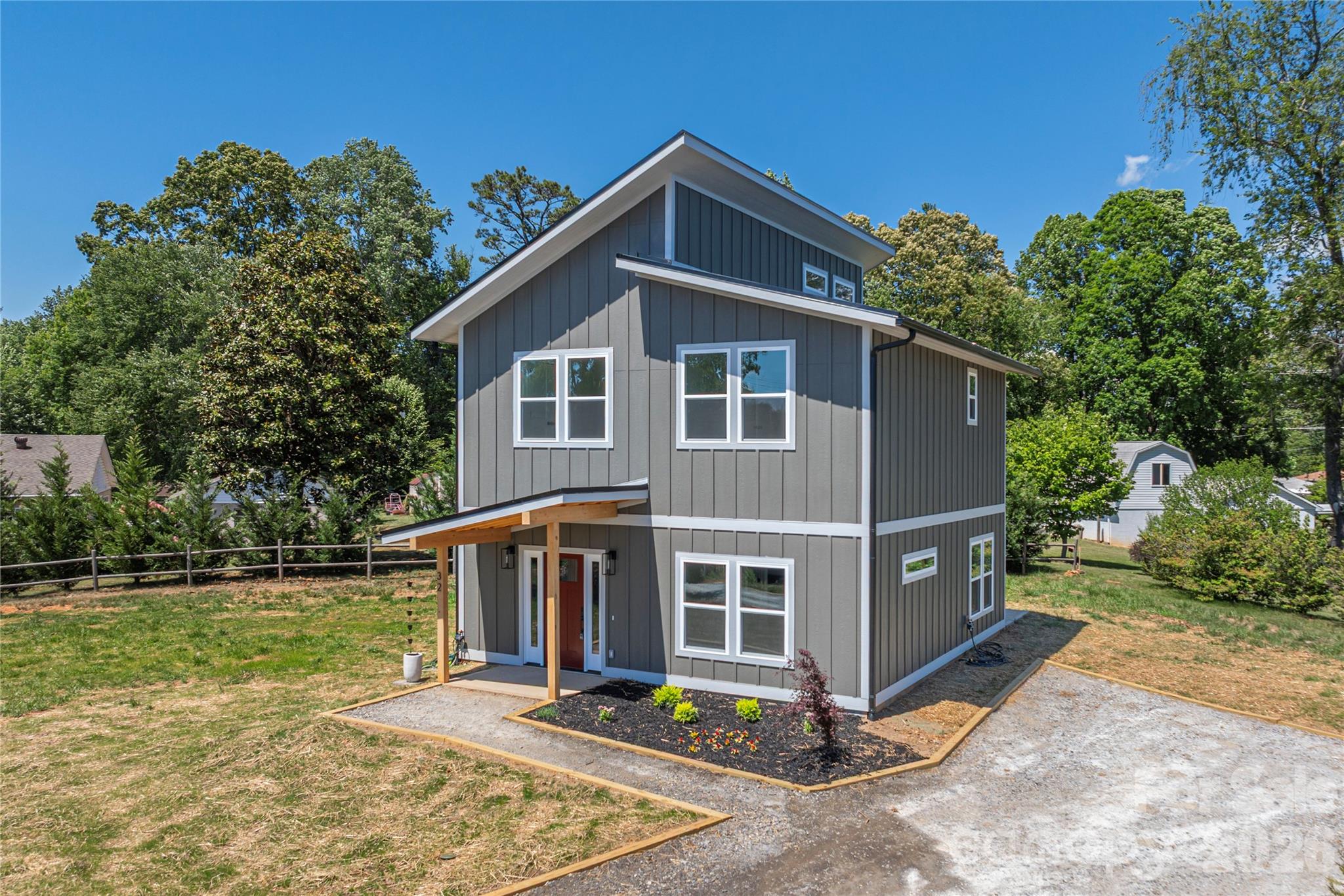 32 Oak Hill Road, Candler, NC. property listing photo