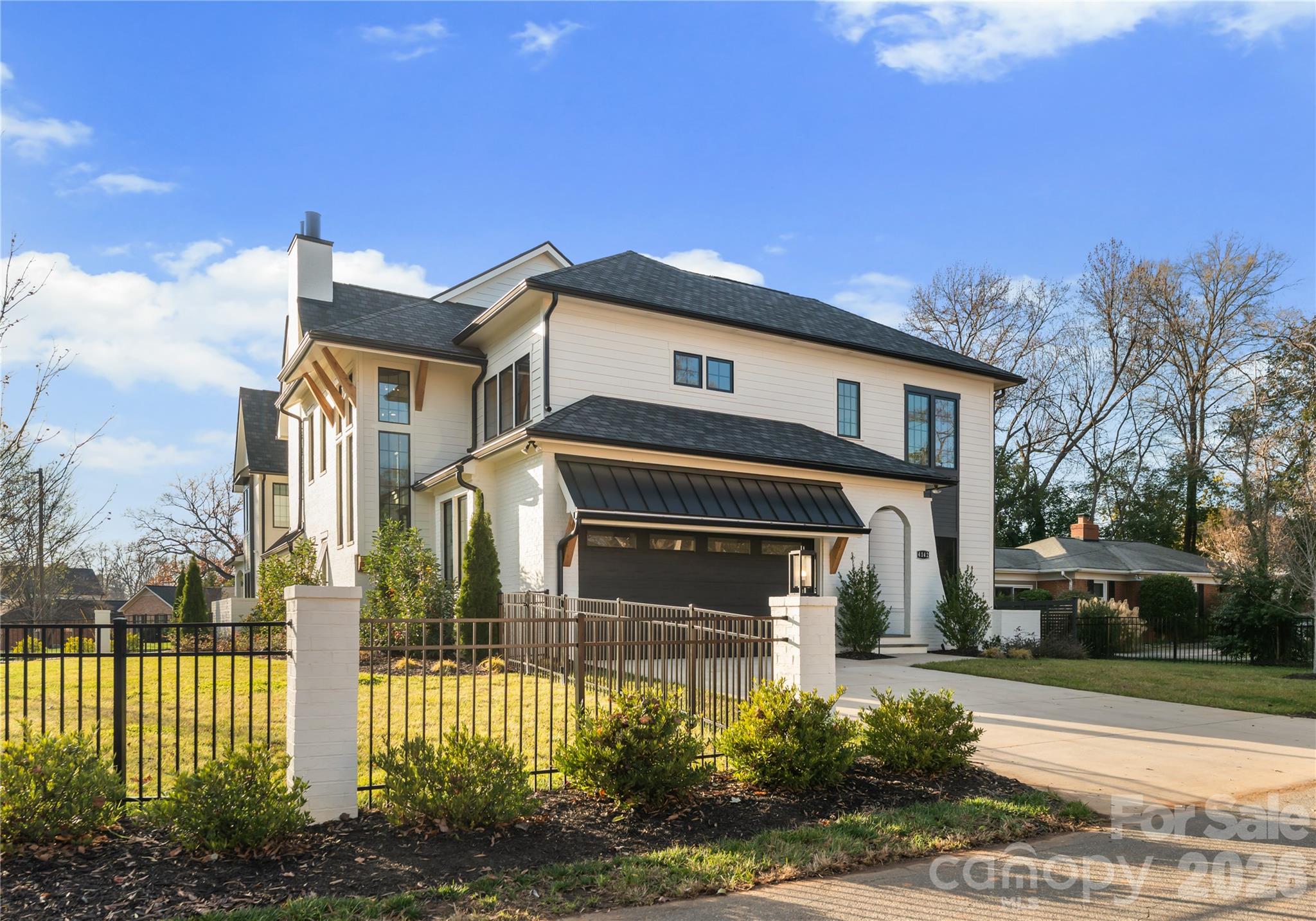 4142 Pineview, Charlotte, NC — property listing photo 1