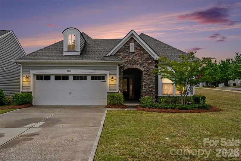14204 Southbridge Forest Drive, Charlotte, NC - 3 beds, 3 baths, 2,446 sqft - $498,000