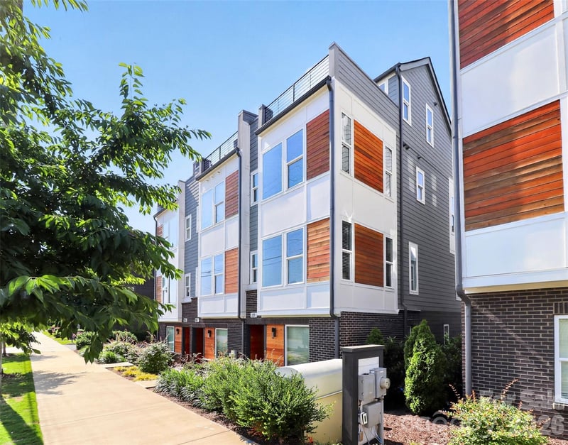 2111 Isom Street, Charlotte, NC - 3 beds, 3 baths, 1,720 sqft - $579,000