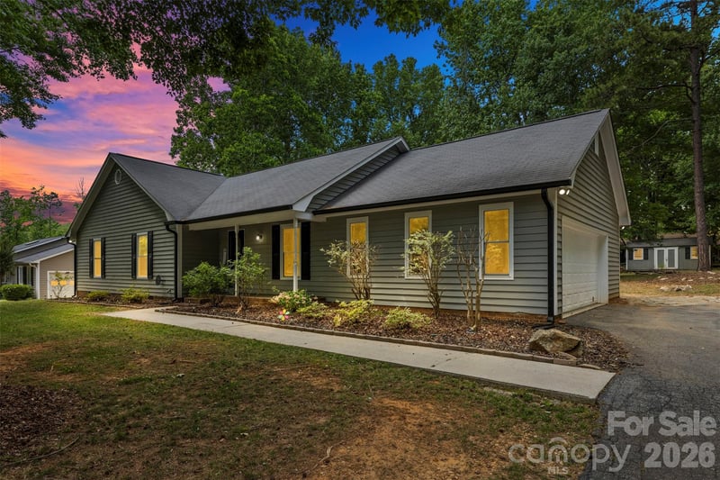 7795 Old Post Road, Denver, NC - 3 beds, 2 baths, 2,034 sqft - $419,999