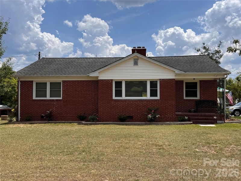 1821 Overbrook Road, Kershaw, SC - 2 beds, 1 bath, 1,333 sqft - $475,000