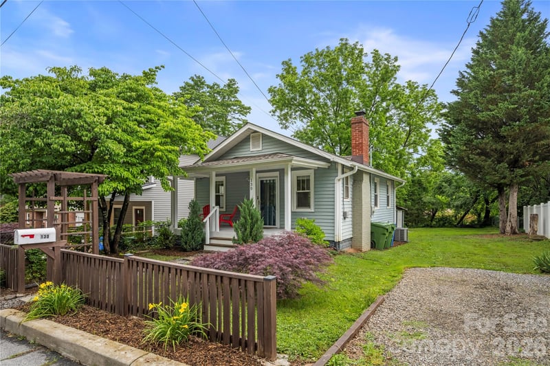 130 Winston Avenue, Asheville, NC - 2 beds, 1 bath, 745 sqft - $339,000