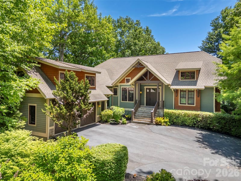 161 Chattooga Run, Hendersonville, NC - 4 beds, 4.5 baths, 4,368 sqft - $1,695,000