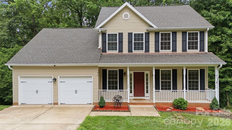 190 Meadow Glen Drive, Troutman, NC - 3 beds, 3.5 baths, 3,449 sqft - $599,000