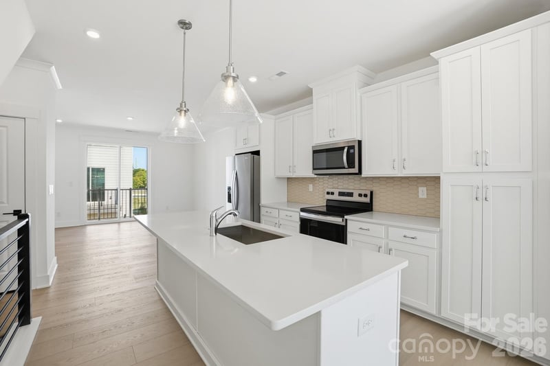 1124 Kokomo Lane Apt 68, Charlotte, NC - 3 beds, 3.5 baths, 1,614 sqft - $399,000