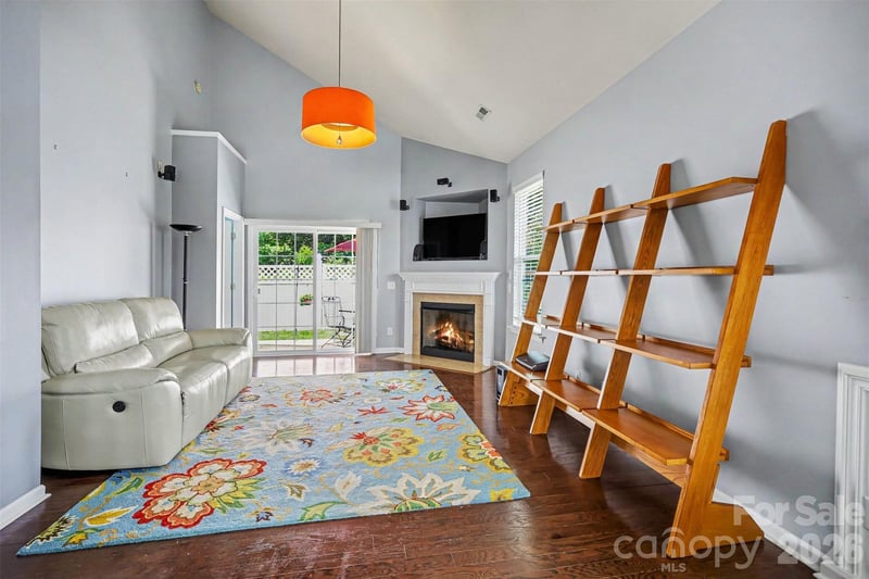 717 River Park Road, Belmont, NC - 3 beds, 2.5 baths, 1,380 sqft - $285,000